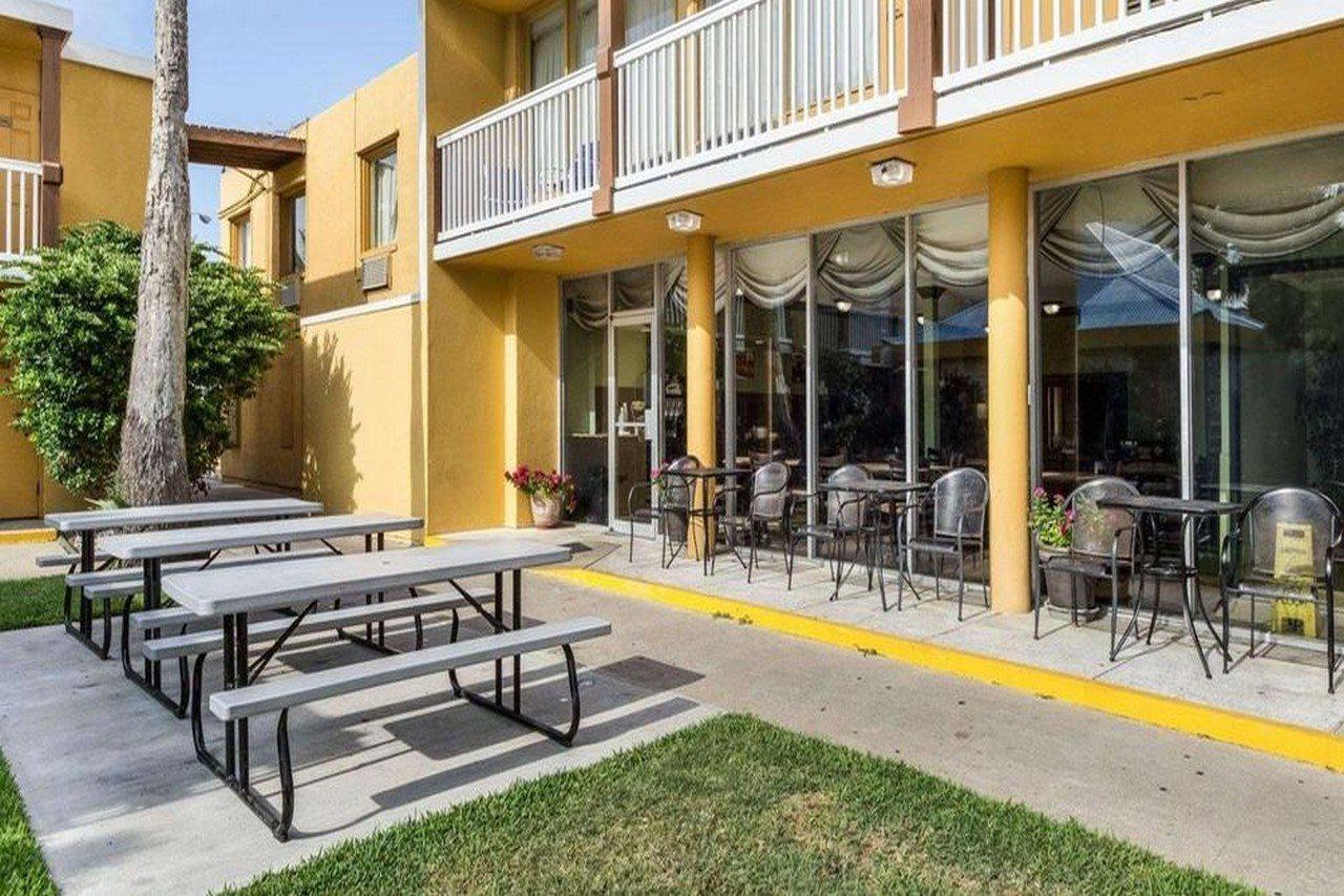 Quality Inn & Suites On The Beach Corpus Christi Exterior photo
